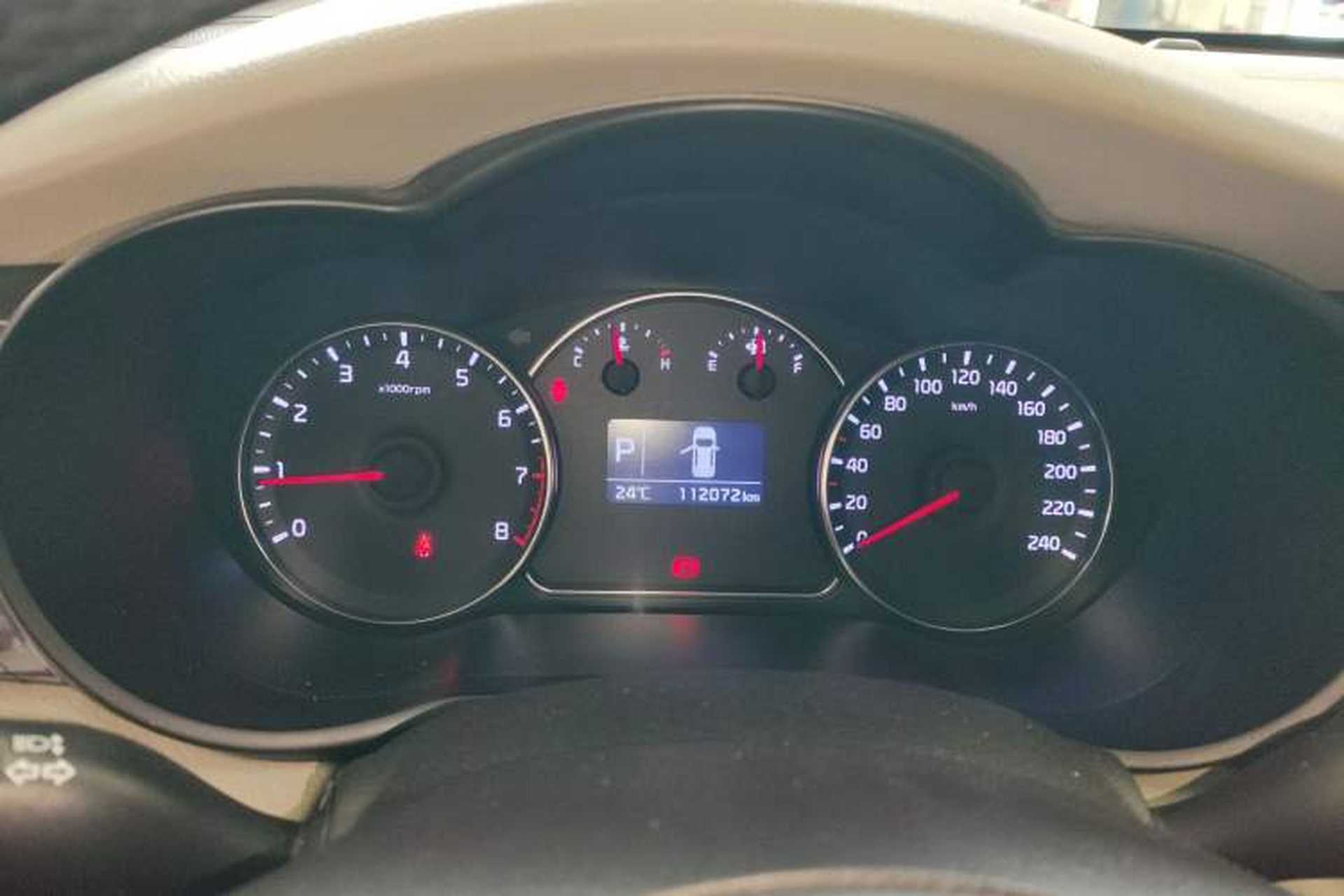 Used Kia Carens 2013 2.0L 7-Seater Automatic Comfort Edition China IV Standard Instrument Cluster
