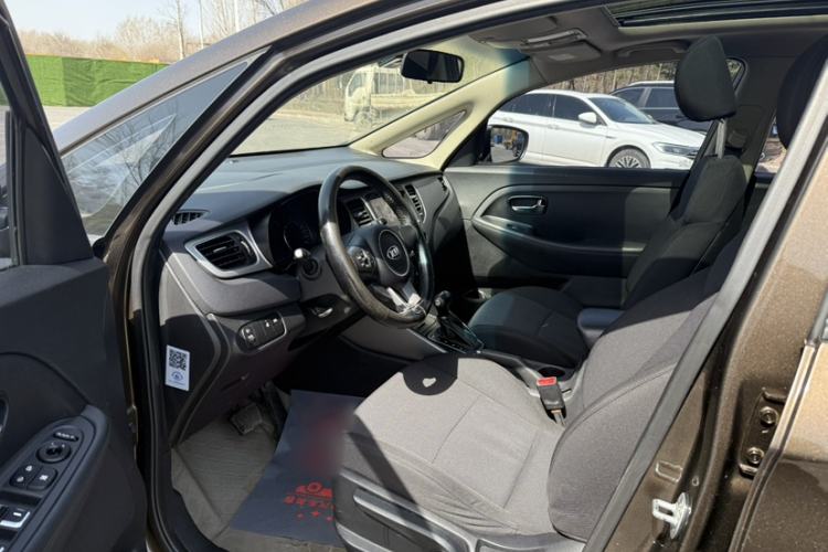 Used Kia Carens 2013 2.0L 7-Seater Automatic Standard Version China IV Standard Interior 2