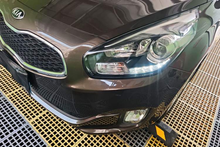 Used Kia Carens 2013 2.0L 7-Seater Automatic Standard Version China IV Standard Left Front Headlight