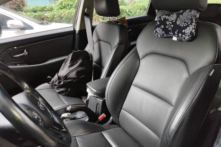 Used Kia Carens 2013 2.0L 5-Seater Automatic Comfort Version China IV Standard Left Front Seat