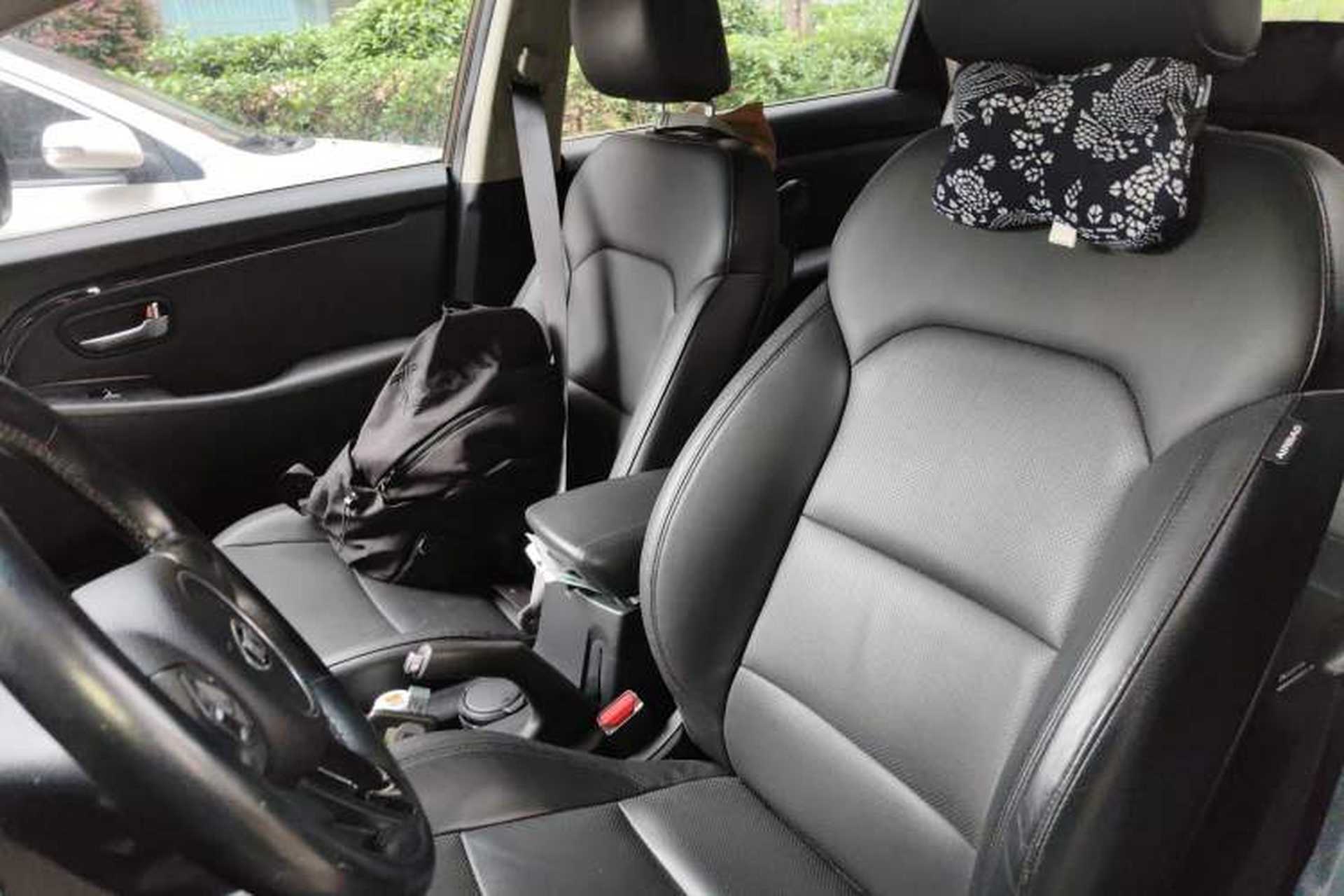 Used Kia Carens 2013 2.0L 5-Seater Automatic Comfort Version China IV Standard Left Front Seat