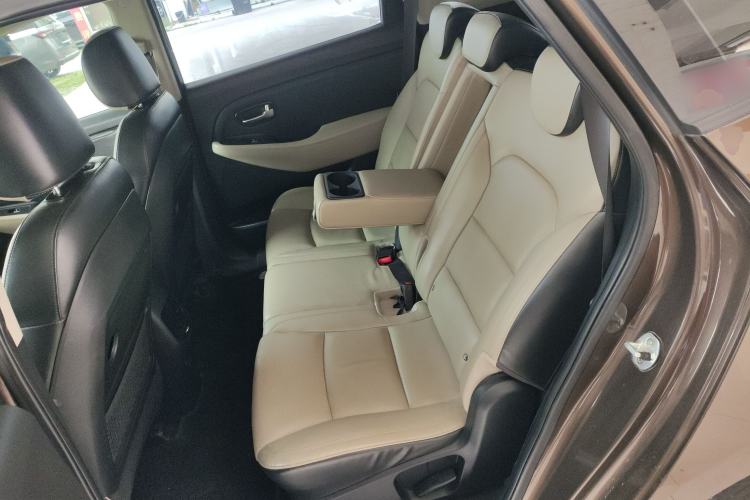 Used Kia Carens 2013 2.0L 7-Seater Automatic Comfort Edition China IV Standard Left Rear Seat