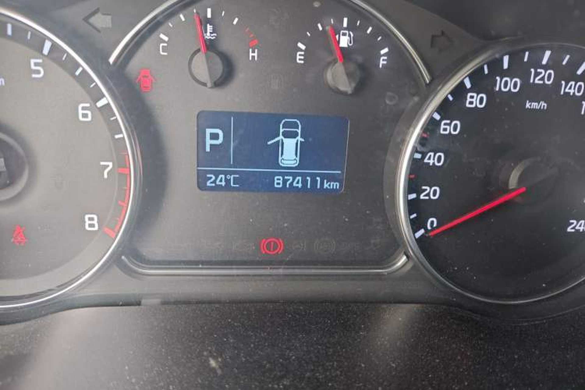 Used Kia Carens 2013 2.0L 5-Seater Automatic Standard Version China V Standard Odometer Close Up