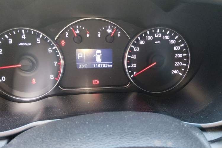Used Kia Carens 2013 2.0L 5-Seater Automatic Standard Version China V Standard Odometer Close Up