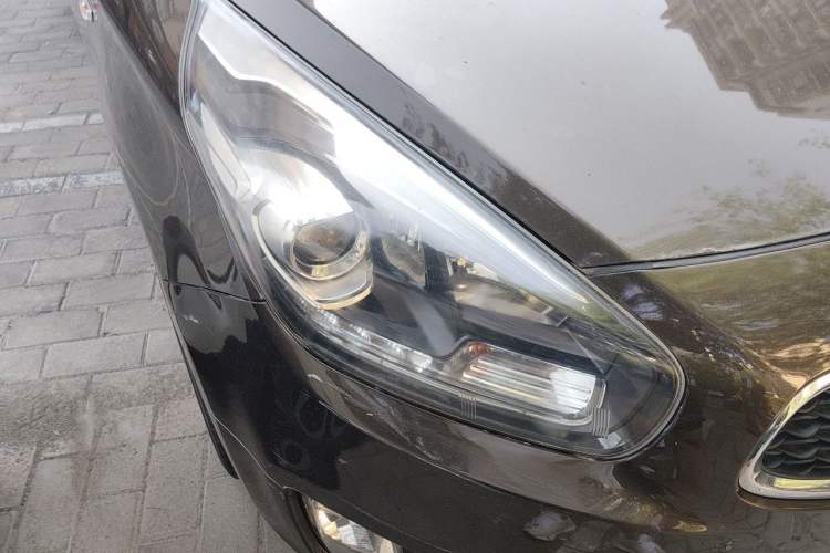 Used Kia Carens 2013 2.0L 5-Seater Automatic Standard Version China V Standard Right Front Headlight