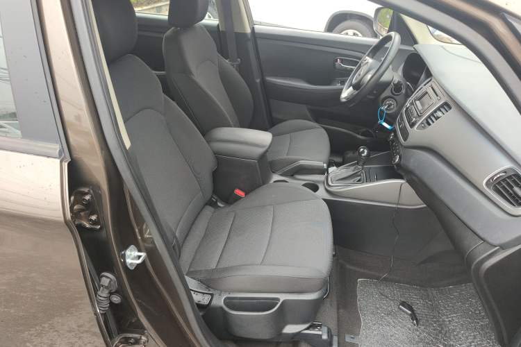 Used Kia Carens 2013 2.0L 5-Seater Automatic Standard Version China V Standard Right Front Seat