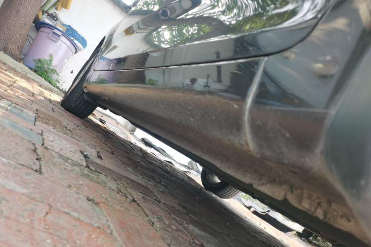 Used Kia Carens 2013 2.0L 7-Seater Automatic Standard Version China IV Standard Right Side Sill