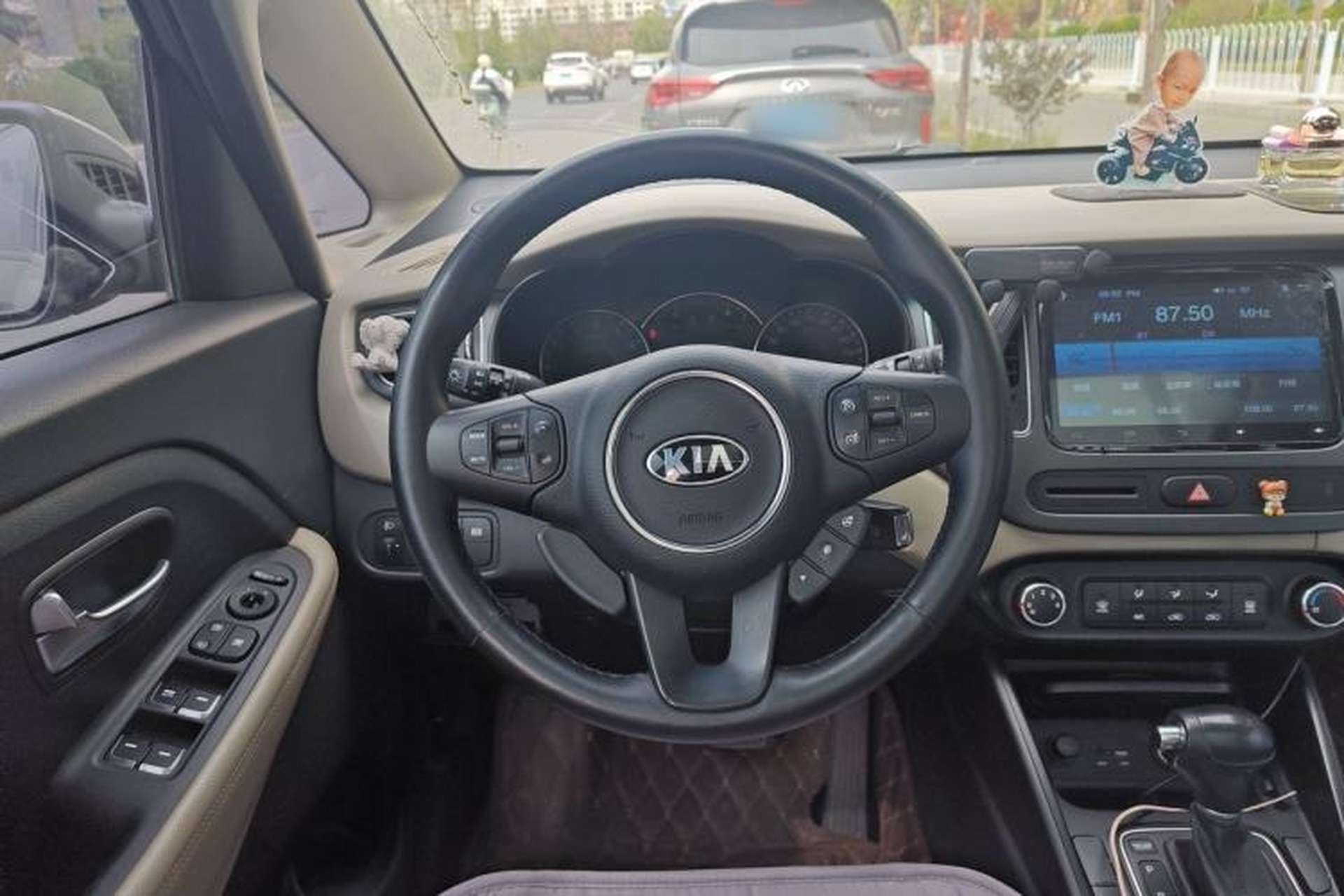 Used Kia Carens 2013 2.0L 5-Seater Automatic Standard Version China V Standard Steering Wheel