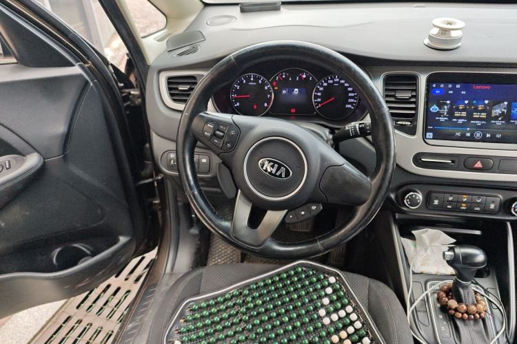Used Kia Carens 2013 2.0L 7-Seater Automatic Standard Version China V Standard Steering Wheel