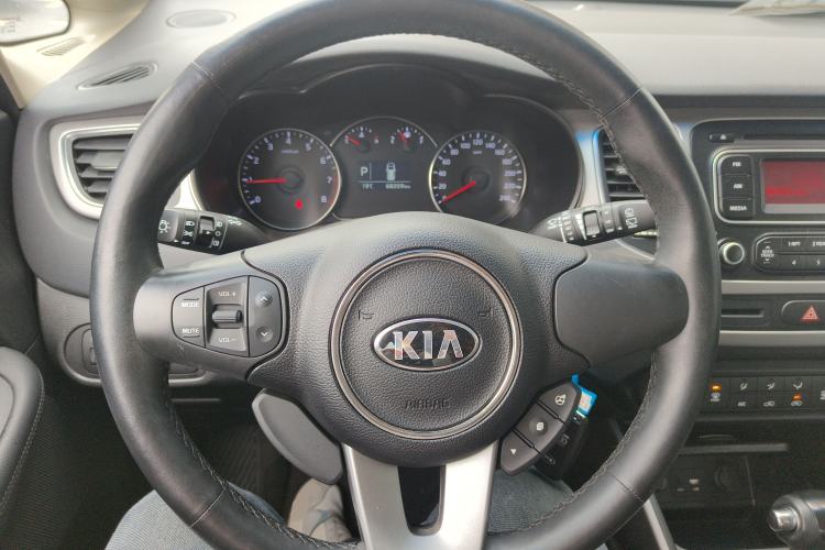 Used Kia Carens 2013 2.0L 5-Seater Automatic Standard Version China V Standard Steering Wheel