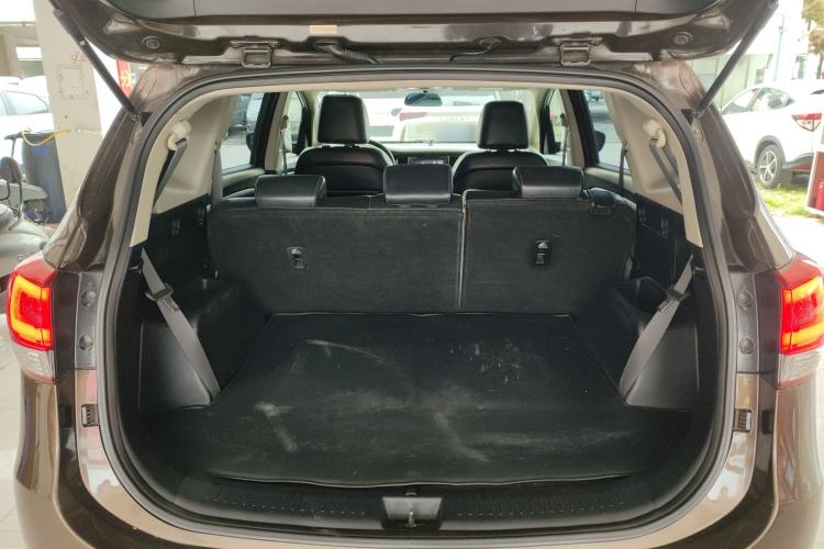 Used Kia Carens 2013 2.0L 7-Seater Automatic Comfort Edition China IV Standard Trunk