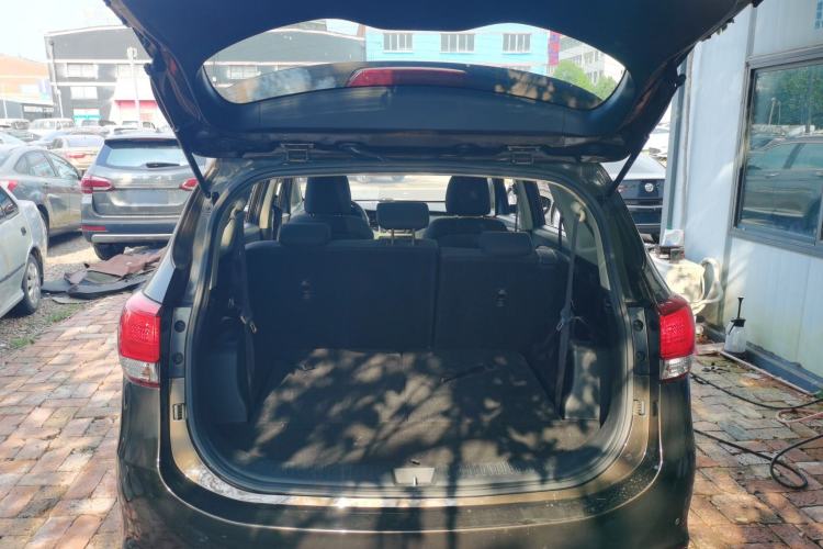 Used Kia Carens 2013 2.0L 7-Seater Automatic Standard Version China IV Standard Trunk