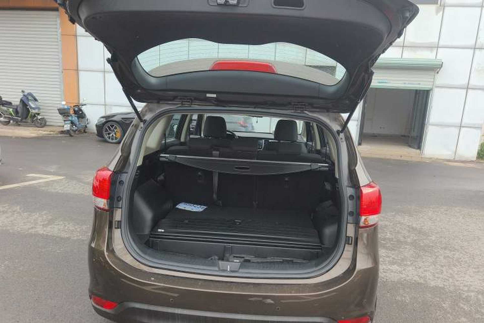 Used Kia Carens 2013 2.0L 5-Seater Automatic Standard Version China V Standard Trunk