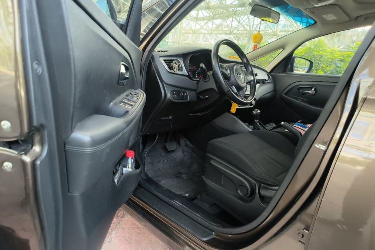 Used Kia Carens 2013 2.0L 7-Seater Automatic Standard Version China V Standard Driver Seat