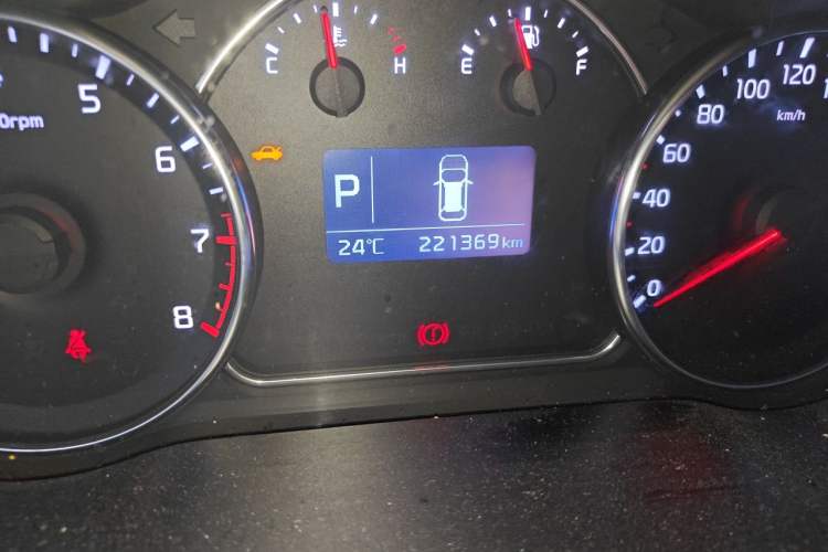 Used Kia Carens 2013 2.0L 7-Seater Automatic Comfort Edition China IV Standard Odometer Close Up