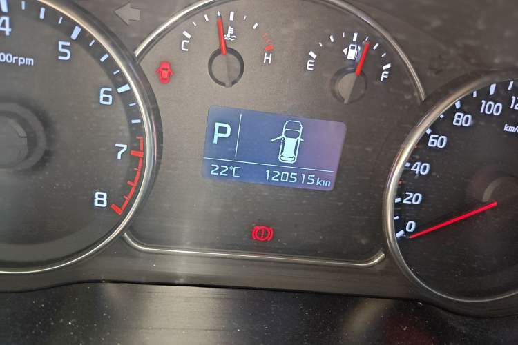 Used Kia Carens 2013 2.0L 5-Seater Automatic Standard Version China V Standard Odometer Close Up