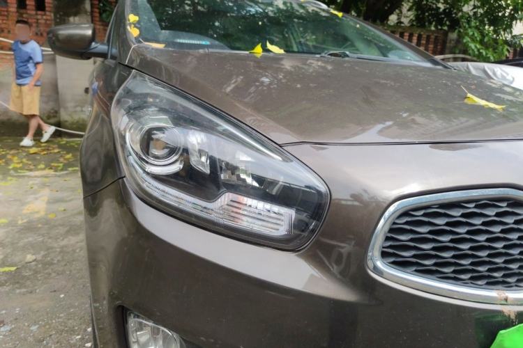 Used Kia Carens 2013 2.0L 5-Seater Automatic Comfort Version China IV Standard Right Front Headlight