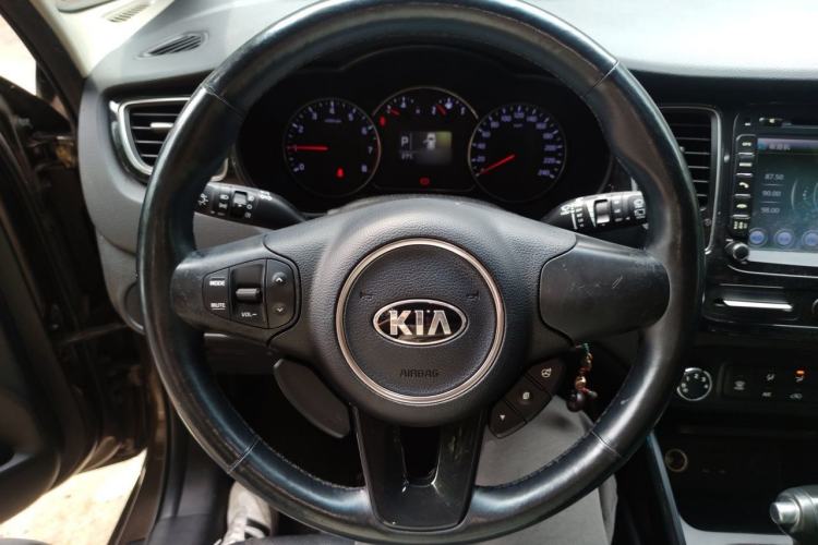Used Kia Carens 2013 2.0L 5-Seater Automatic Comfort Version China IV Standard Steering Wheel