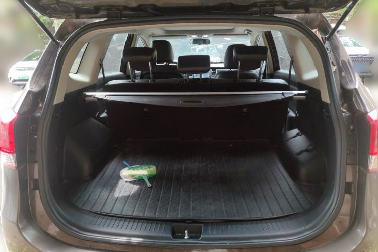 Used Kia Carens 2013 2.0L 5-Seater Automatic Comfort Version China IV Standard Trunk