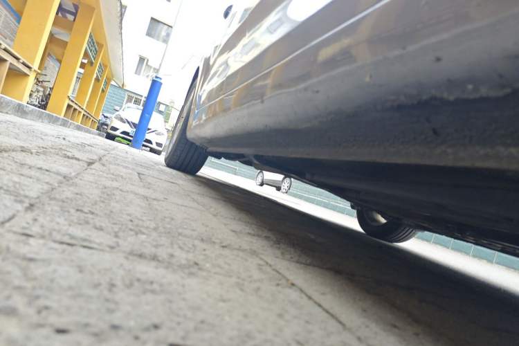 Used Kia Carens 2013 2.0L 5-Seater Automatic Standard Version China IV Standard Chassis Front Right