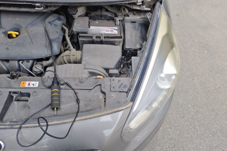 Used Kia Carens 2013 2.0L 5-Seater Automatic Standard Version China IV Standard Engine Bay Left