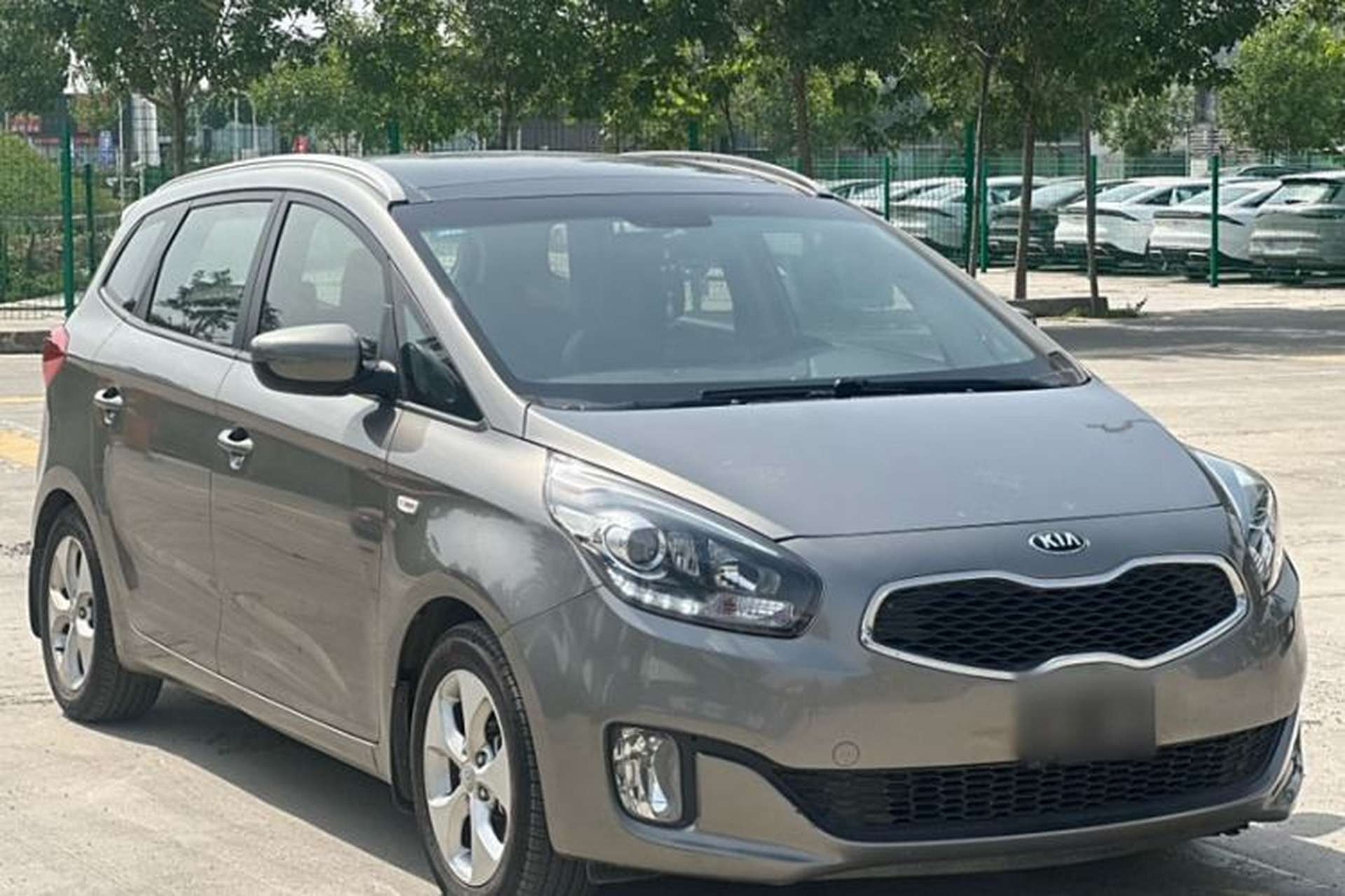 Used Kia Carens 2013 2.0L 5-Seater Automatic Comfort Version China IV Standard Exterior 2