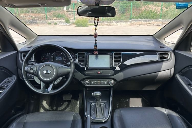 Used Kia Carens 2013 2.0L 5-Seater Automatic Comfort Version China IV Standard Interior 1