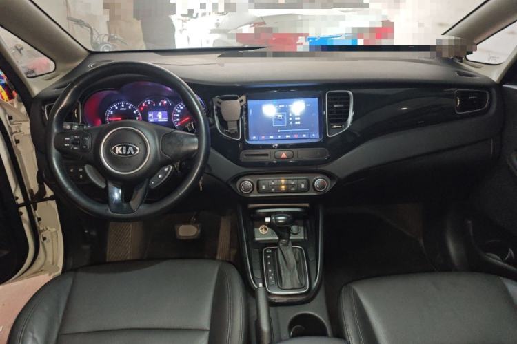 Used Kia Carens 2013 2.0L 7-Seater Automatic Comfort Edition China V Standard Center Console