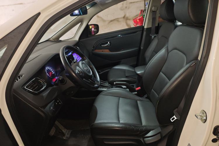 Used Kia Carens 2013 2.0L 7-Seater Automatic Comfort Edition China V Standard Left Front Seat