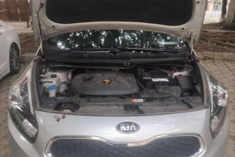 Used Kia Carens 2013 2.0L 7-Seater Automatic Comfort Edition China V Standard Engine Bay