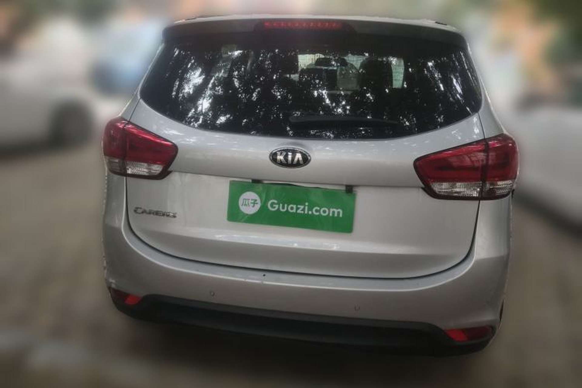 Used Kia Carens 2013 2.0L 7-Seater Automatic Comfort Edition China V Standard Exterior 4