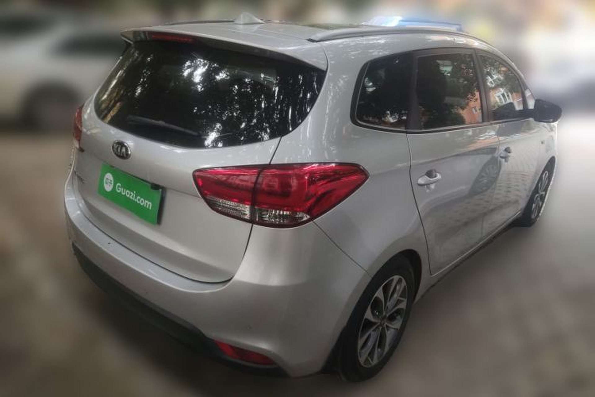 Used Kia Carens 2013 2.0L 7-Seater Automatic Comfort Edition China V Standard Exterior 5