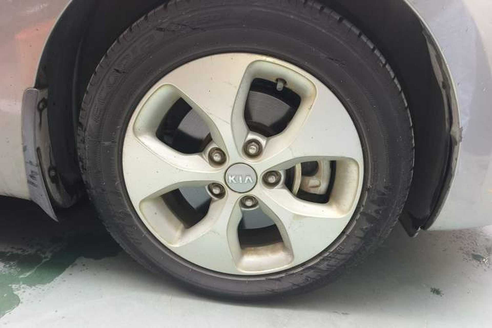 Used Kia Carens 2013 2.0L 7-Seater Automatic Standard Version China IV Standard Exterior 7