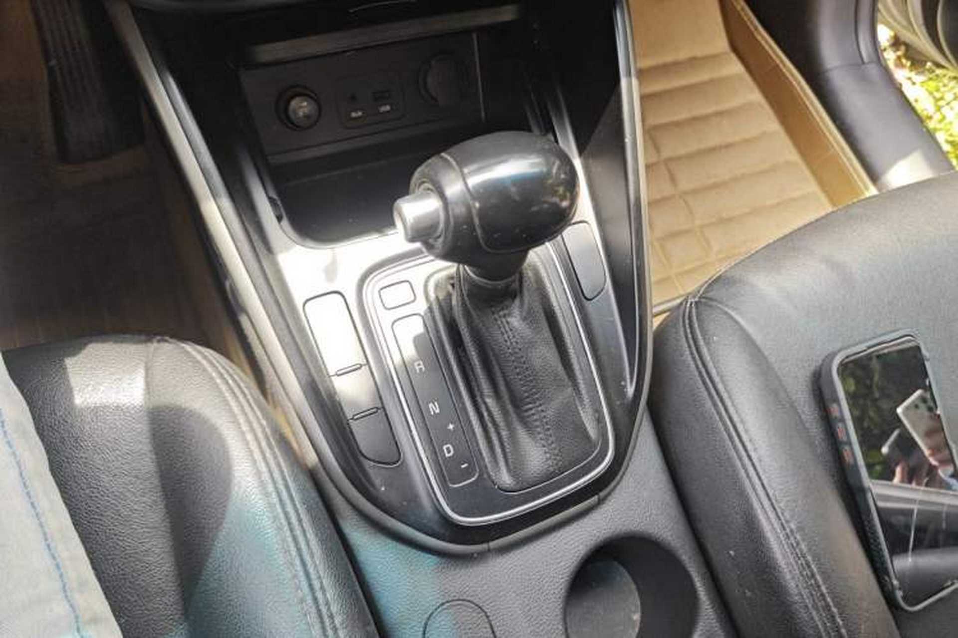 Used Kia Carens 2013 2.0L 7-Seater Automatic Standard Version China IV Standard Gear Lever