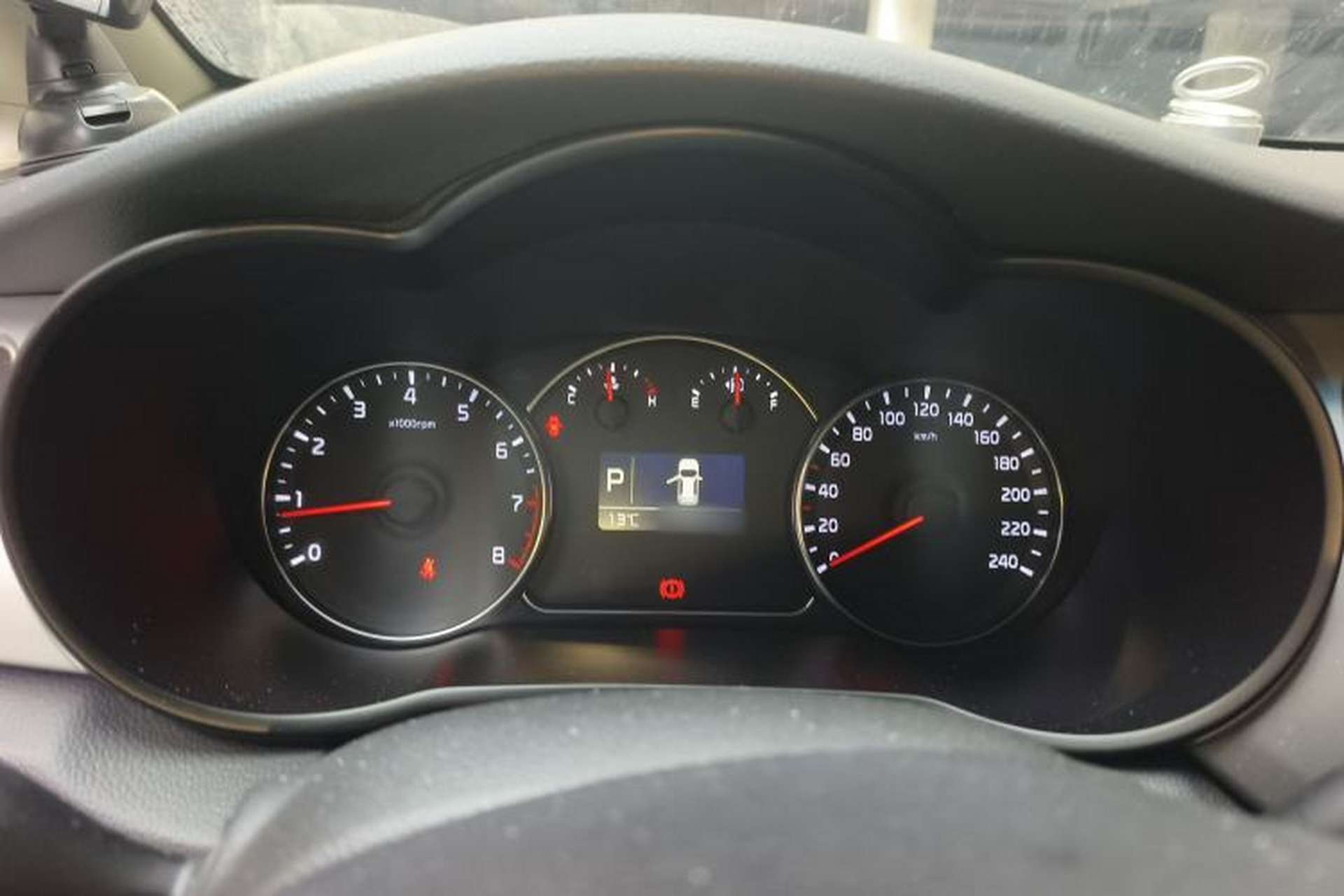 Used Kia Carens 2013 2.0L 7-Seater Automatic Standard Version China IV Standard Instrument Cluster