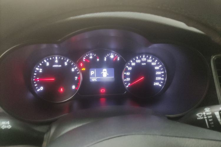Used Kia Carens 2013 2.0L 7-Seater Automatic Comfort Edition China V Standard Instrument Cluster
