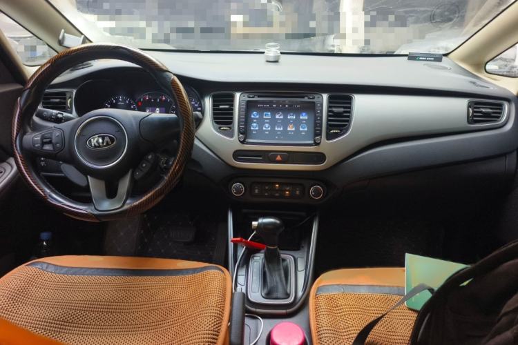Used Kia Carens 2013 2.0L 7-Seater Automatic Standard Version China IV Standard Interior 2