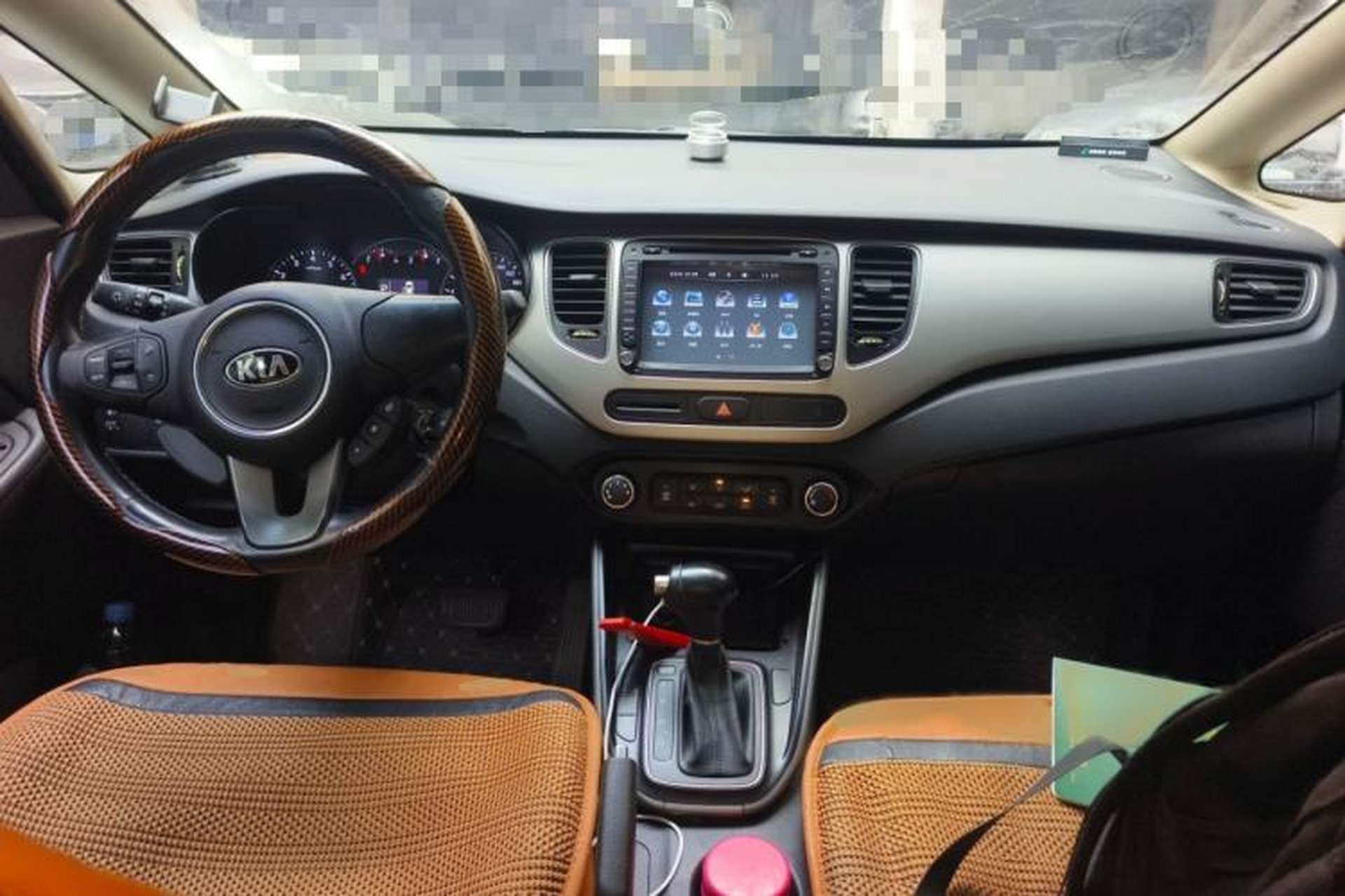 Used Kia Carens 2013 2.0L 7-Seater Automatic Standard Version China IV Standard Interior 2