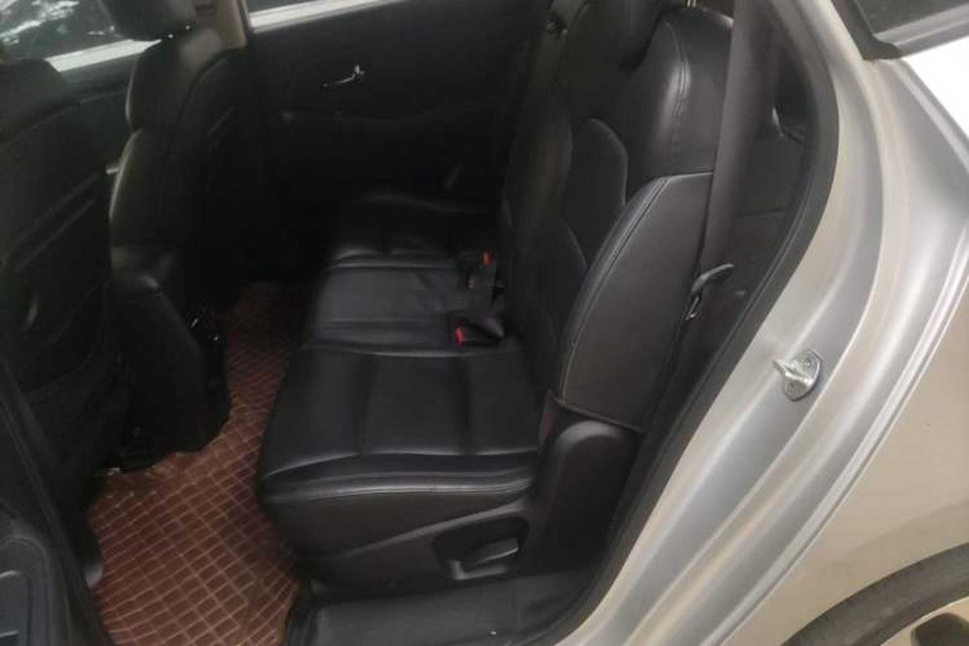 Used Kia Carens 2013 2.0L 7-Seater Automatic Comfort Edition China V Standard Interior 4