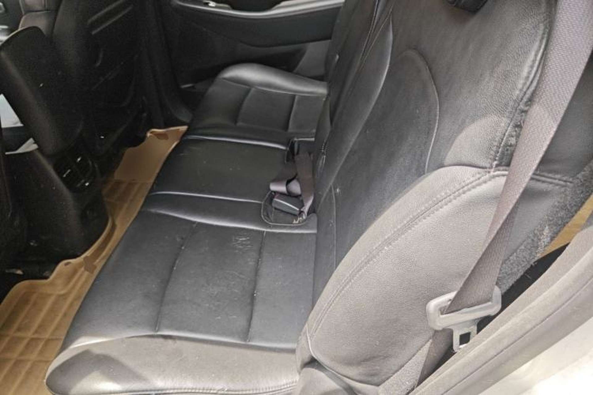 Used Kia Carens 2013 2.0L 7-Seater Automatic Standard Version China IV Standard Left Rear Seat