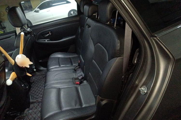 Used Kia Carens 2013 2.0L 7-Seater Automatic Comfort Edition China V Standard Left Rear Seat