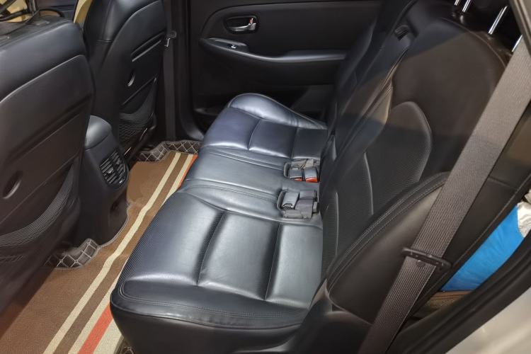 Used Kia Carens 2013 2.0L 5-Seater Automatic Comfort Version China IV Standard Left Rear Seat