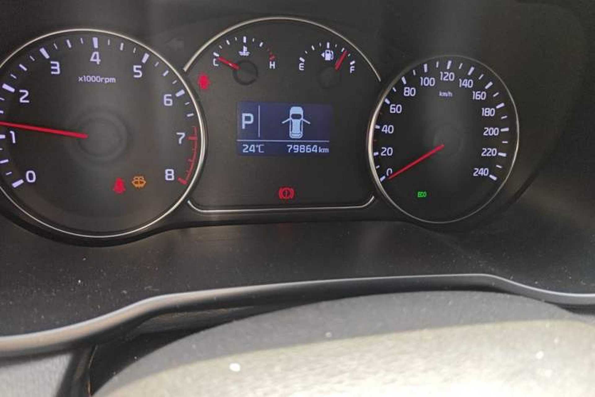 Used Kia Carens 2013 2.0L 7-Seater Automatic Standard Version China IV Standard Odometer Close Up