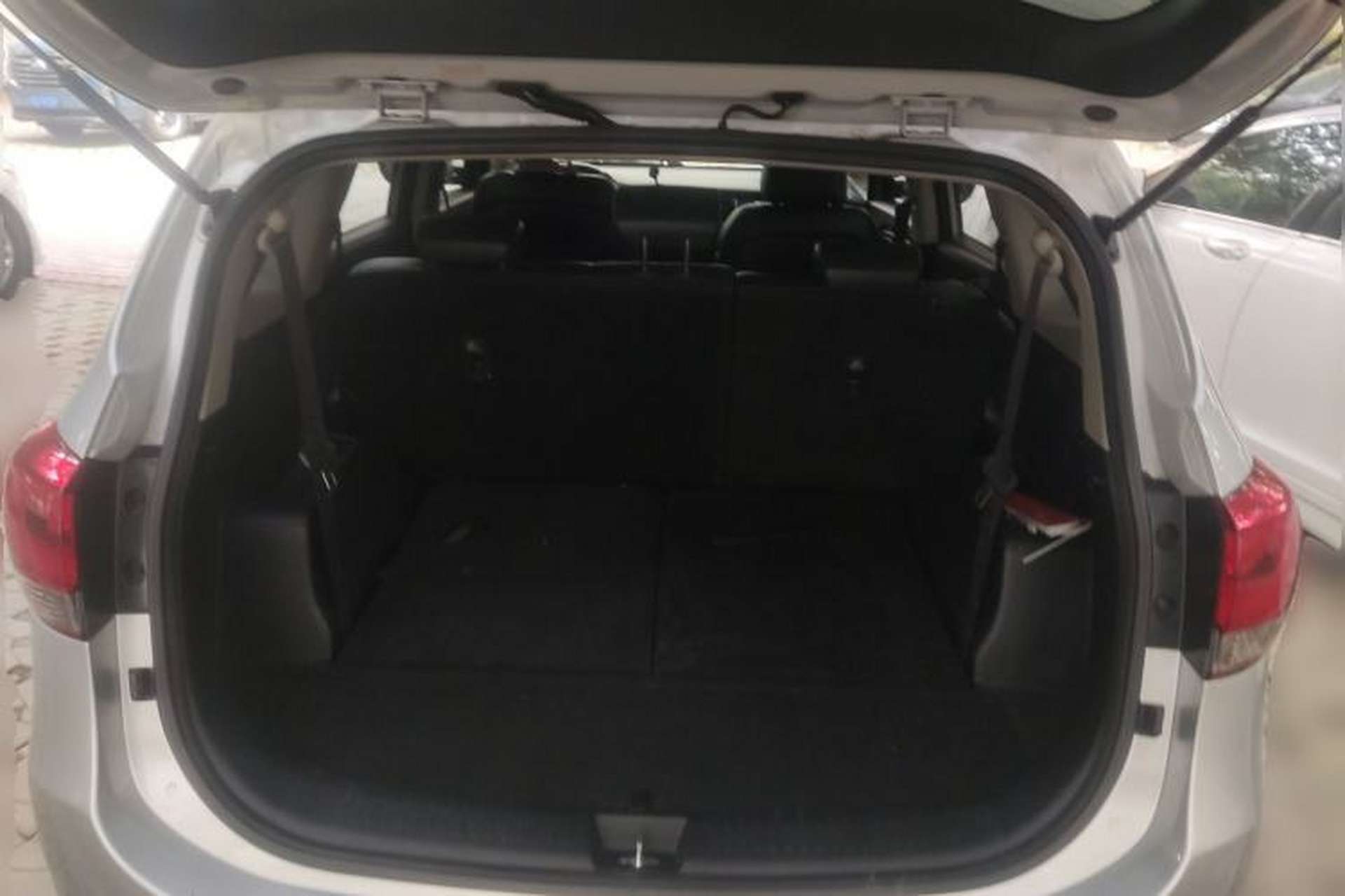 Used Kia Carens 2013 2.0L 7-Seater Automatic Comfort Edition China V Standard Trunk