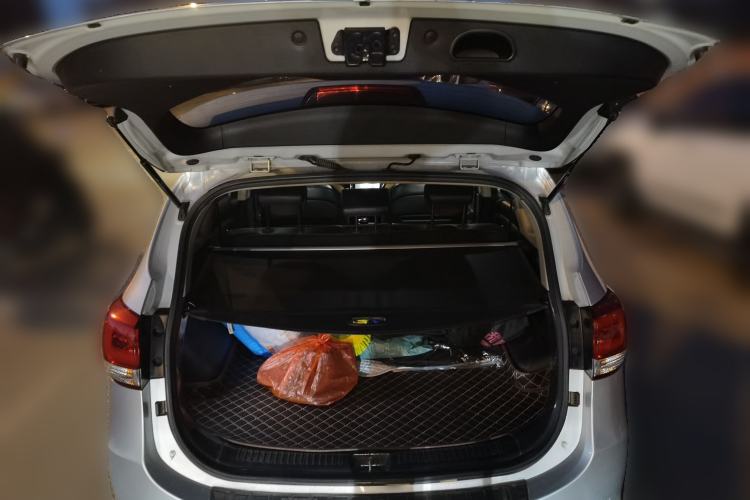 Used Kia Carens 2013 2.0L 5-Seater Automatic Comfort Version China IV Standard Trunk