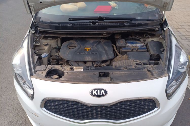 Used Kia Carens 2013 2.0L 5-Seater Automatic Standard Version China IV Standard Engine Bay