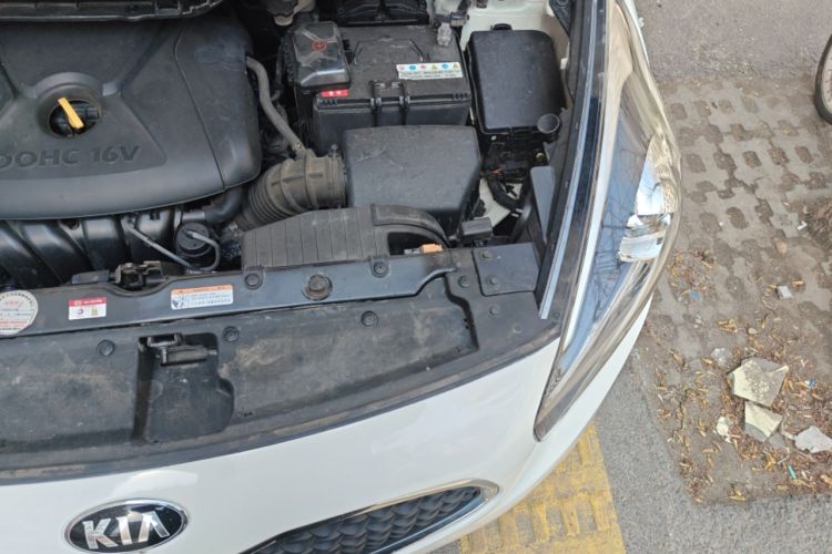 Used Kia Carens 2013 2.0L 7-Seater Automatic Comfort Edition China V Standard Engine Bay Left