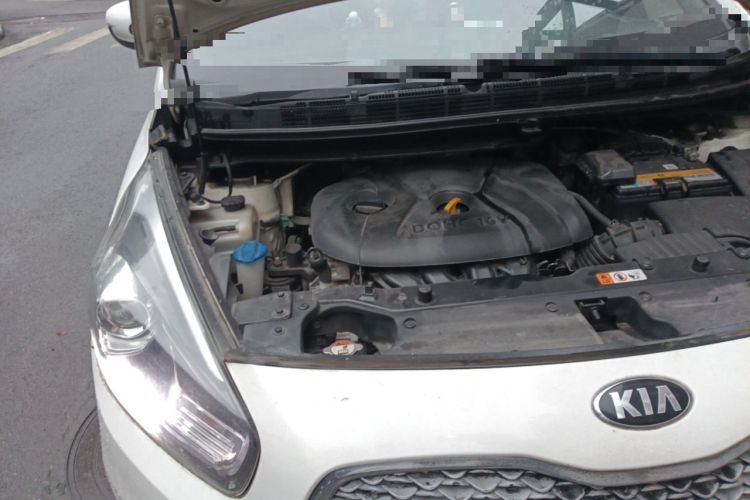 Used Kia Carens 2013 2.0L 7-Seater Automatic Comfort Edition China IV Standard Engine Bay Right