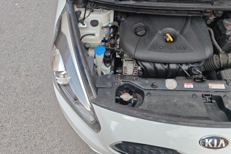 Used Kia Carens 2013 2.0L 7-Seater Automatic Comfort Edition China V Standard Engine Bay Right