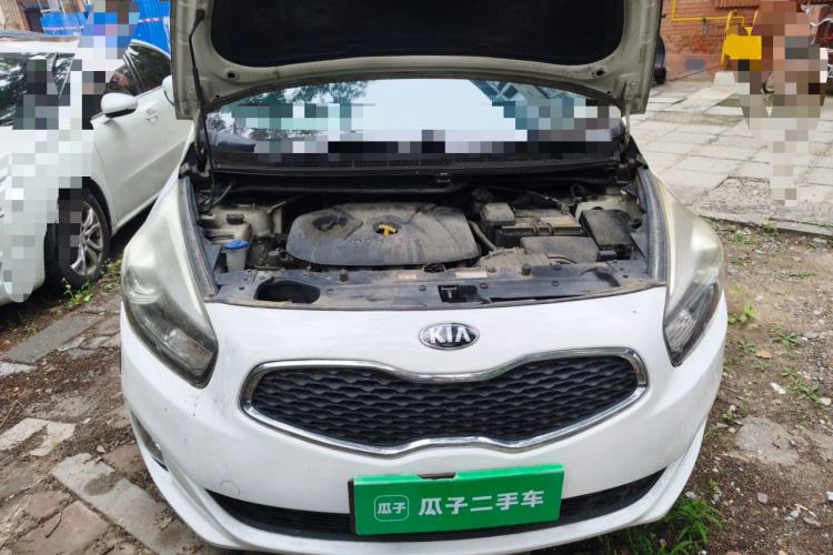 Used Kia Carens 2013 2.0L 7-Seater Automatic Standard Version China V Standard Engine Bay